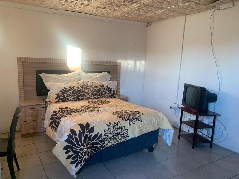 5 Bedroom Property for Sale in Russels Rest Western Cape
